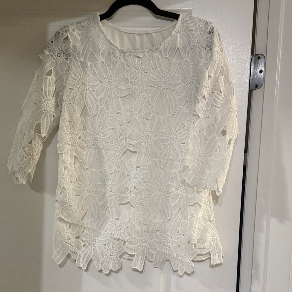 Chic Floral Lace Women's Blouse in White